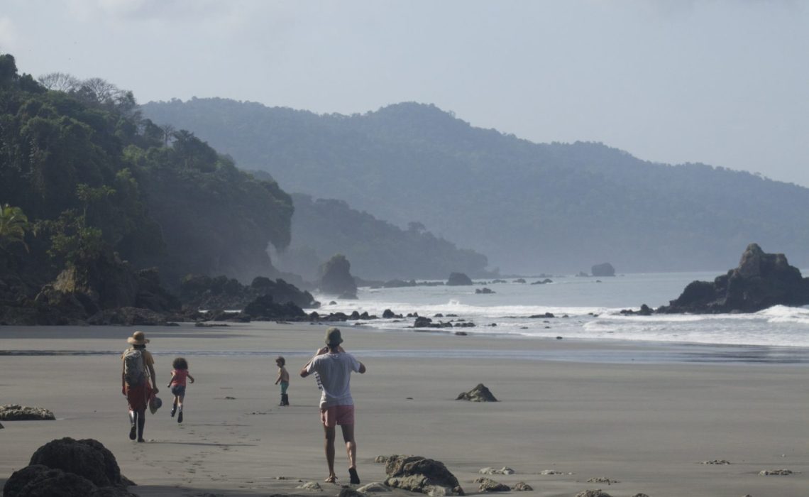 beach mountains jungle colombia