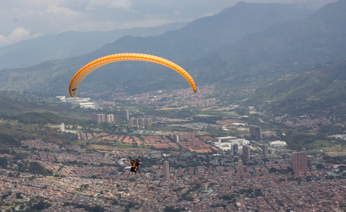 paragliding medellin jungle