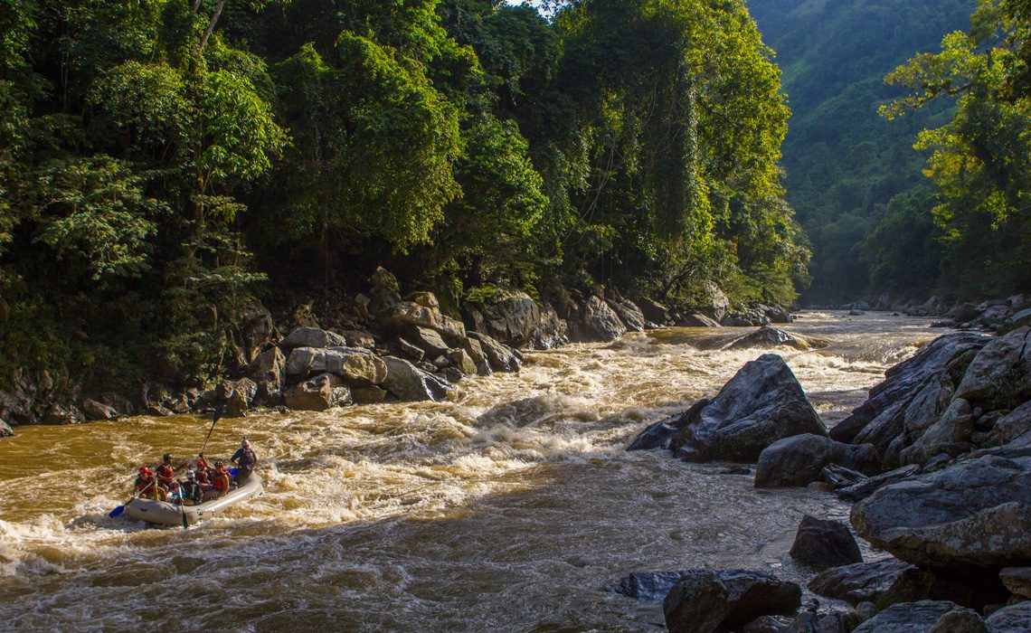 rafting jungle river colombia